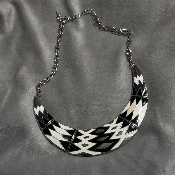 Silvertone Enamel Necklace - Picture 2 of 3